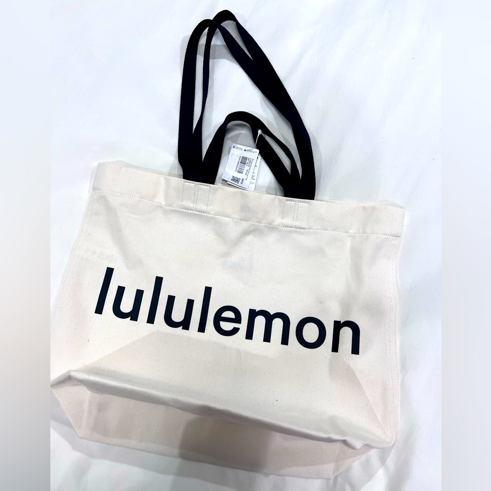 Double-Handle Canvas Tote Bag 17L- brand new with tag.